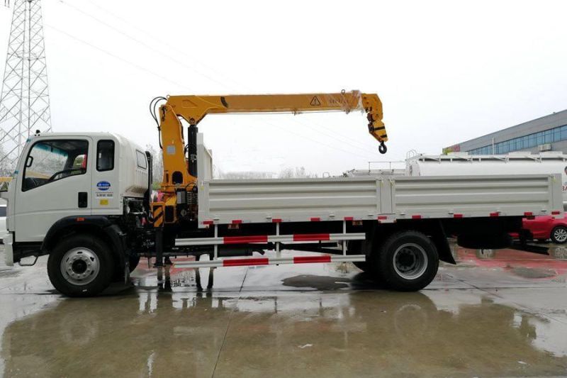 Knuckle Boom 3 Ton Hydraulic Isuzu Cargo Flatbed Truck Mounted Crane for Sale