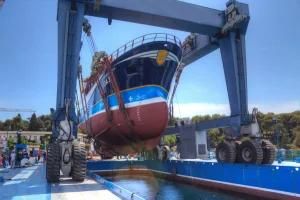 500 Ton Rubber Tired Mobile Boat Hoist Gantry Crane for Lifting Boat